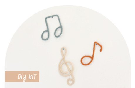 Diy kit | Knitted music notes