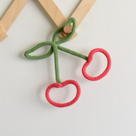 Knitted cherries