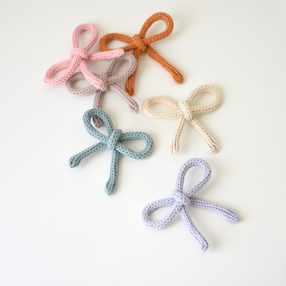 Knitted bow