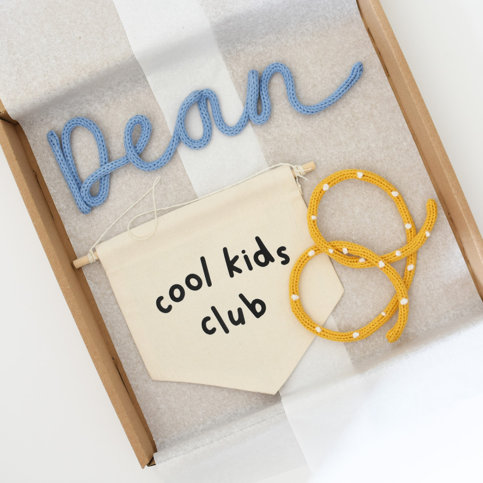 Welcome baby gift set | Knitted name, pretzel and wall flag