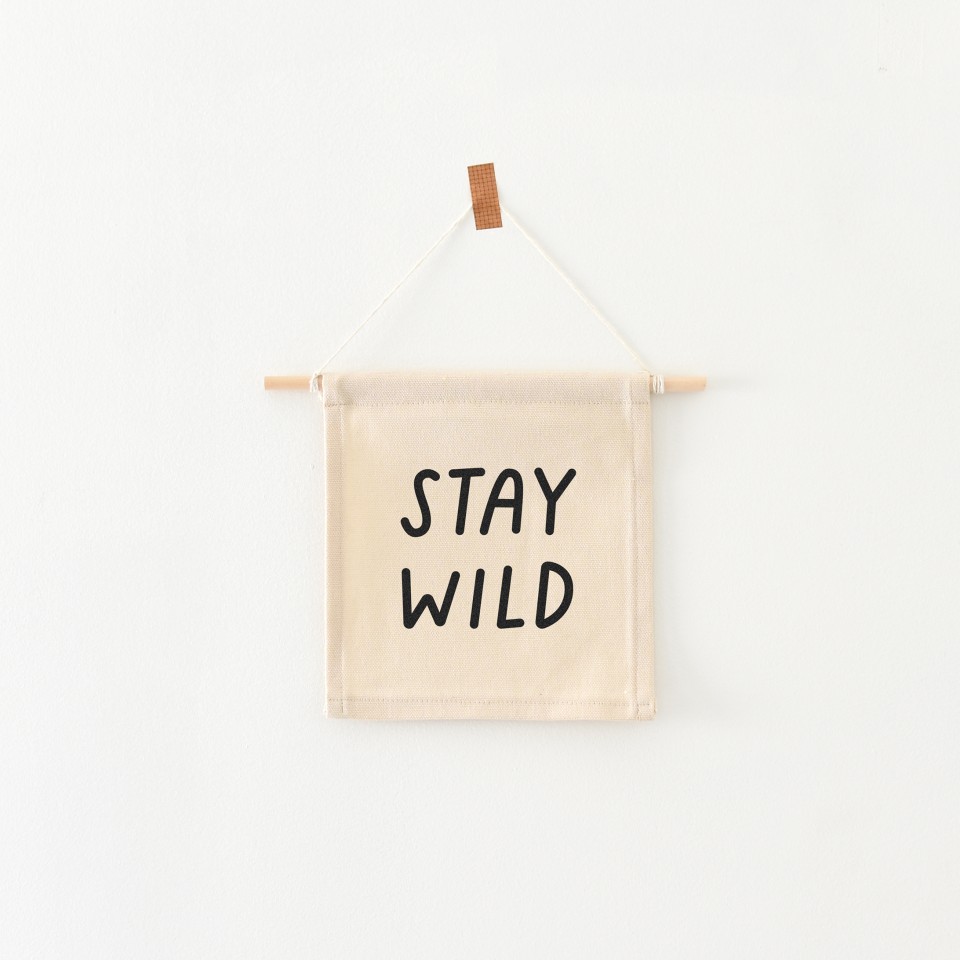 דגלון | Stay wild