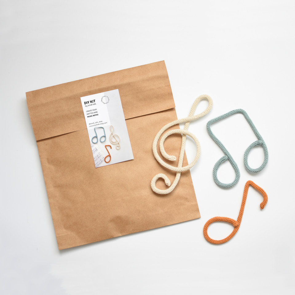 Diy kit | Knitted music notes