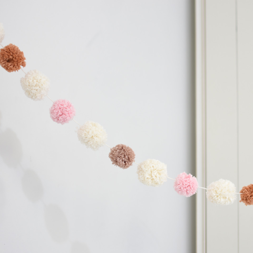 Pompom garland